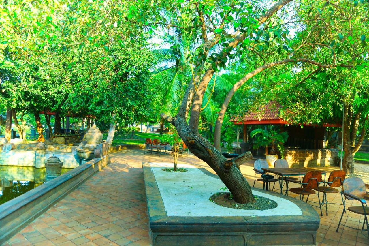Avasta Resort And Spa Anuradhapura Eksteriør billede
